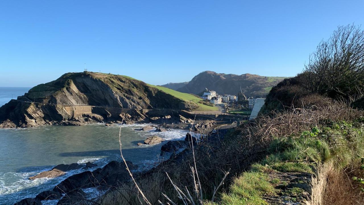 Hostel Ocean Backpackers Ilfracombe Exterior foto