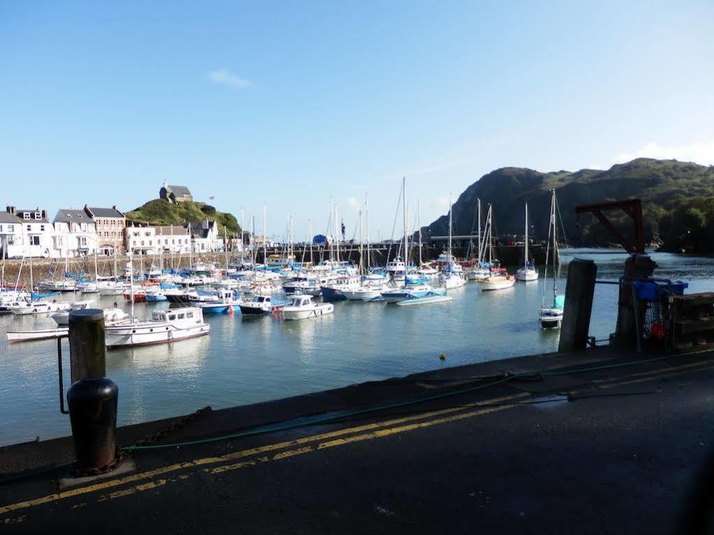 Hostel Ocean Backpackers Ilfracombe Exterior foto